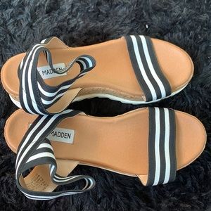 Steve Madden platform sandals